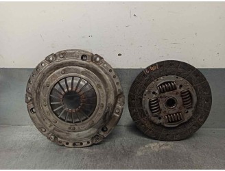 Replacement clutch kit for Opel Vectra B sedan 2.0 DTi OEM IAM reference 666038 123040210 LUK