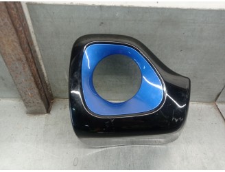 Recambio de molduras delanteras para peugeot 108 1.0 vti 72 referencia OEM IAM 550110H010  