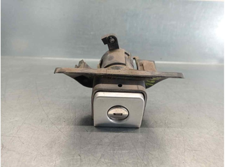 Recambio de maneta exterior porton para opel vectra b berlina 2.0 dti referencia OEM IAM 90463727 