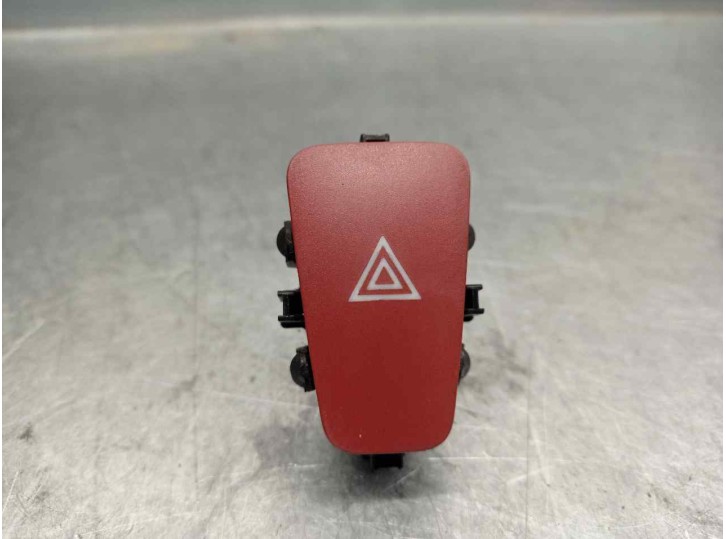 Recambio de warning para fiat croma (194) 1.9 8v jtd cat (939a1000 / 192a8000) referencia OEM IAM   