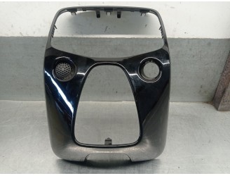 Recambio de molduras delanteras para peugeot 108 1.0 vti 72 referencia OEM IAM 554050H040  