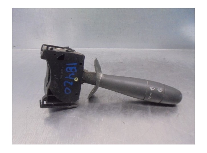 Replacement wiper stalk for Renault Trafic closed box (AB 4.01) 1.9 Diesel OEM IAM reference 8200070265 