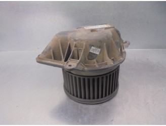 Recambio de motor calefaccion para renault trafic caja cerrada (ab 4.01) 1.9 diesel referencia OEM IAM 7701208225  