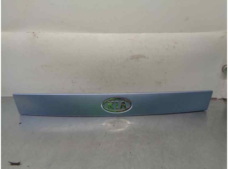 Recambio de molduras traseras para kia picanto 1.1 cat referencia OEM IAM 8731107110  