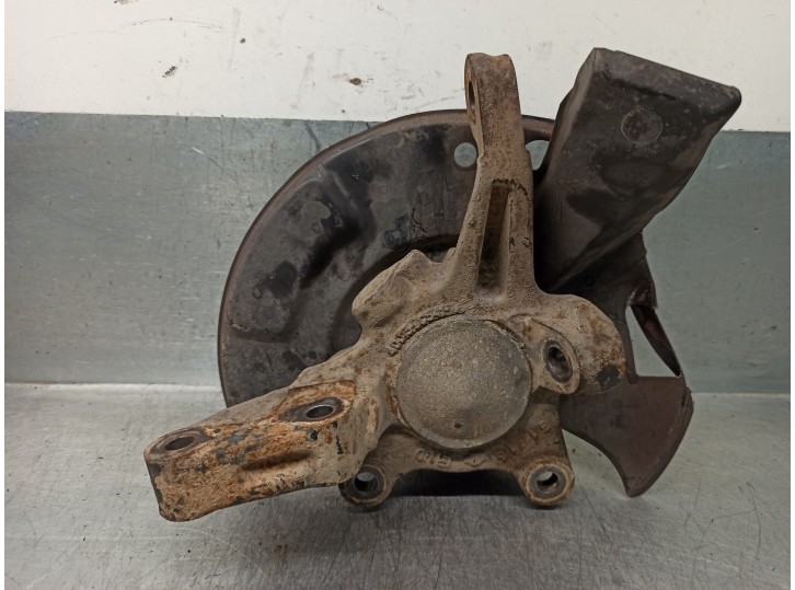 Recambio de mangueta delantera izquierda para nissan serena (c23m) 2.3 diesel referencia OEM IAM 400159C501  