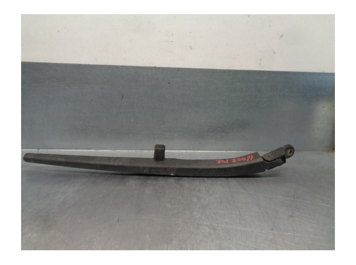 Recambio de brazo limpia trasero para chevrolet captiva 2.2 vcdi lt 2wd referencia OEM IAM 96624510 