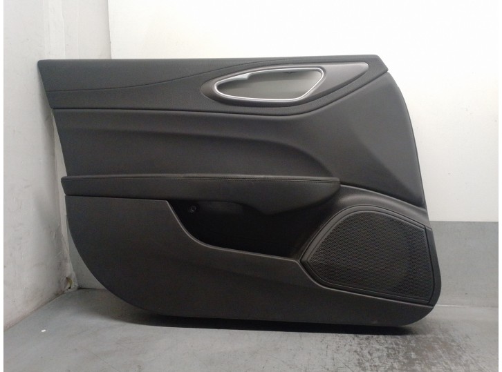Recambio de guarnecido puerta delantera izquierda para alfa romeo giulia (952) 2.2 jtdm cat referencia OEM IAM 1561168900 4 PUE