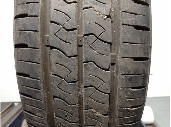 Recambio de neumatico/s para ssangyong rodius 2.7 turbodiesel cat referencia OEM IAM 21565R16C109-107T KUMHO PORTRAN KC53