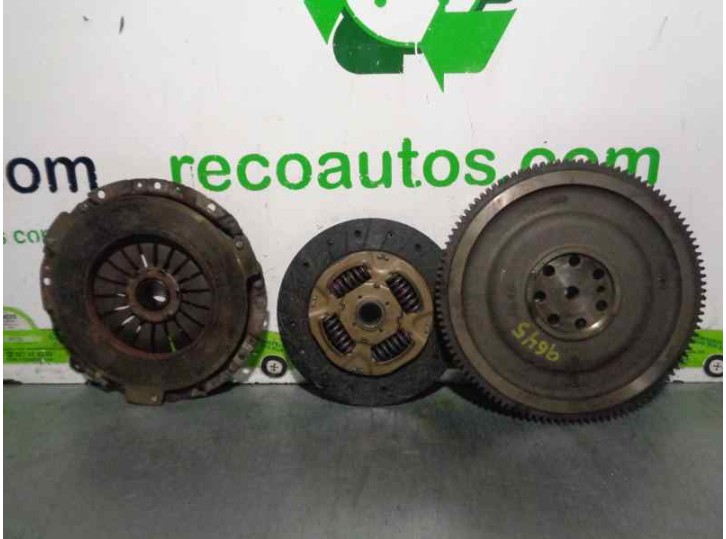 Replacement clutch kit for Hyundai Sonata (Y4) 2.0i 16V GLS OEM IAM reference HD66 VALEO