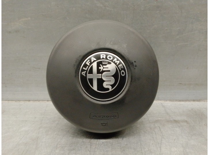 Recambio de airbag delantero izquierdo para alfa romeo giulia (952) 2.2 jtdm cat referencia OEM IAM 01561246940 156124694 