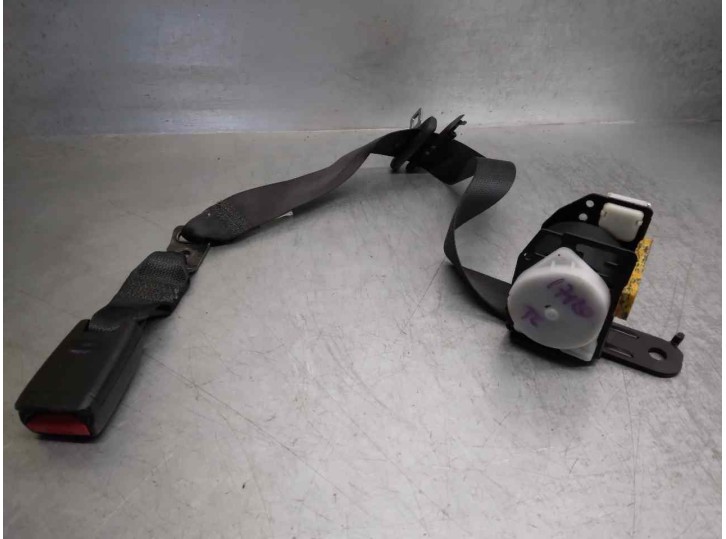 Recambio de cinturon seguridad trasero central para lexus is 250c 2.5 v6 cat referencia OEM IAM 7347053101C0 4 PUERTAS