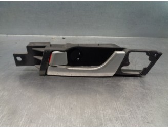 Recambio de maneta interior trasera izquierda para chevrolet captiva 2.2 vcdi lt 2wd referencia OEM IAM 95057360  