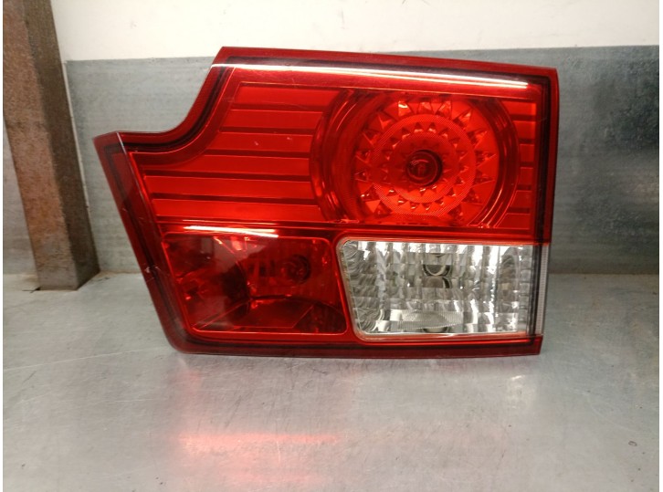 Recambio de piloto trasero derecho para ssangyong kyron 2.0 xdi referencia OEM IAM 8360409150 8360409150 