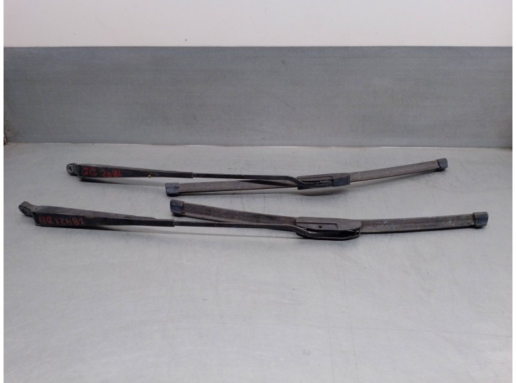 Replacement front right wiper arm for Tata Telcoline TDi D/C 4x4 OEM IAM reference 265482410132 