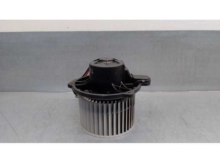Recambio de motor calefaccion para hyundai i30 1.6 crdi cat referencia OEM IAM 971132L000  