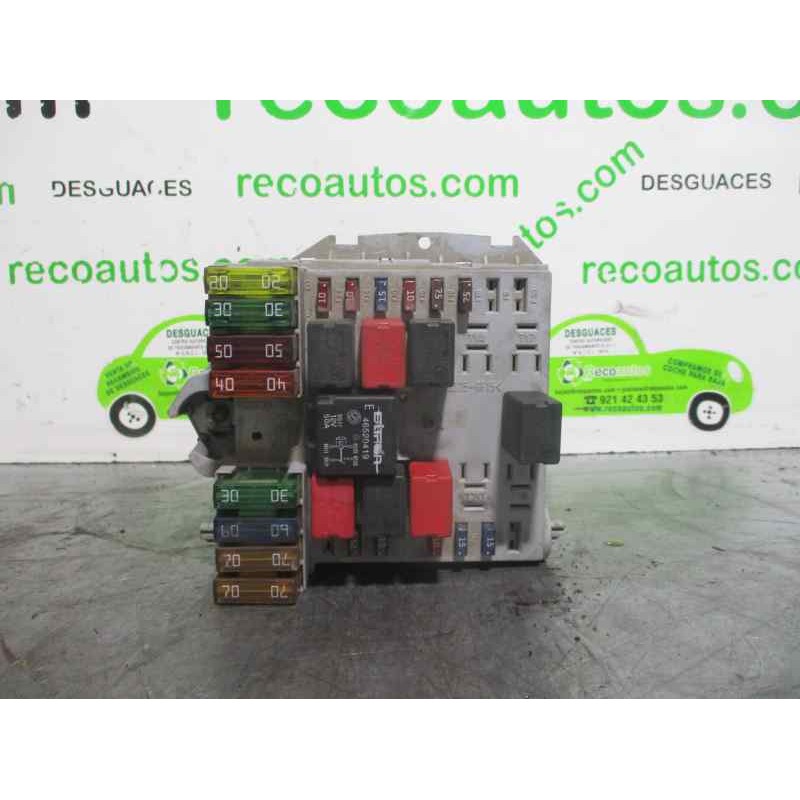 Recambio de caja reles / fusibles para lancia ypsilon (101) 1.2 16v cat referencia OEM IAM 51724649  