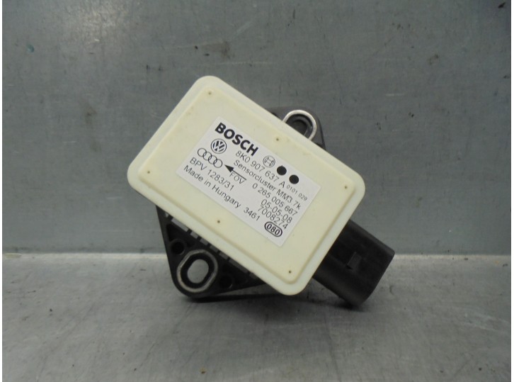 Replacement sensor for Audi A4 saloon (B8) 2.0 16V TDI OEM IAM reference 8K0907637A 0265005667 BOSCH