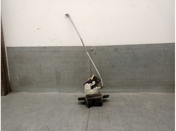 Recambio de cerradura maletero / porton para ssangyong kyron 2.0 xdi referencia OEM IAM 7141009001 7141009001 