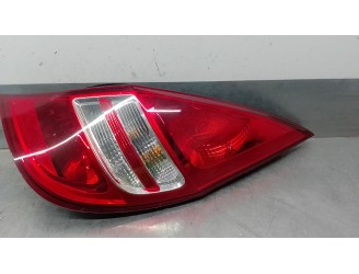 Replacement rear right tail light for Hyundai i30 1.6 CRDi Cat OEM IAM reference 924022R0 5 DOORS
