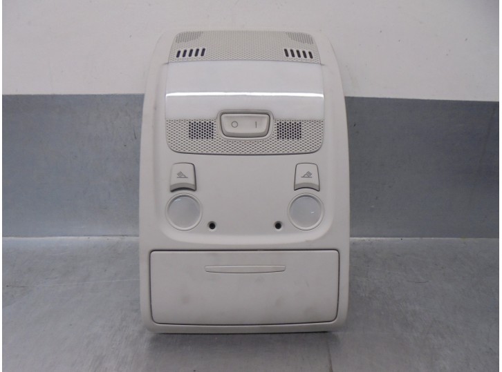 Recambio de luz interior para audi a4 ber. (b8) 2.0 16v tdi referencia OEM IAM 8T0947135A  