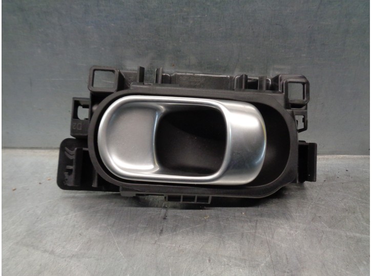 Recambio de maneta interior delantera izquierda para citroën c4 cactus 1.2 12v e-thp / puretech referencia OEM IAM 98012886VV 