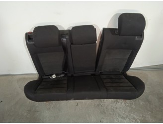 Recambio de asientos traseros para volkswagen golf vi (5k1) 1.6 tdi dpf referencia OEM IAM 4449428 ALCANTARA NEGRA 5 PUERTAS