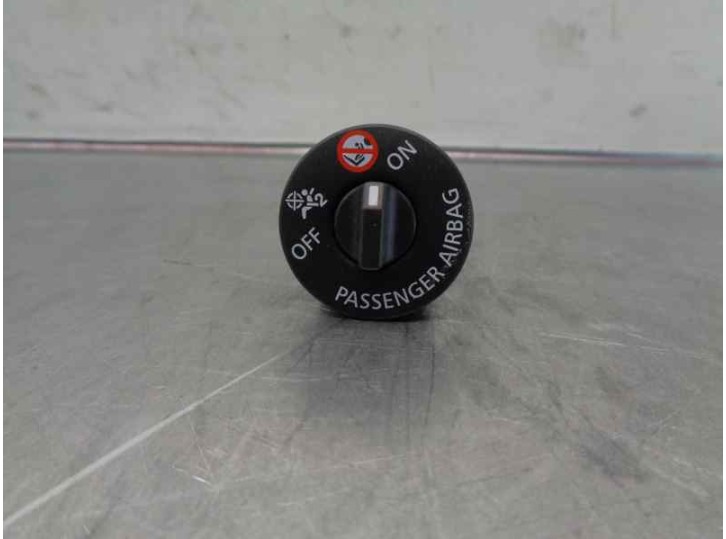 Recambio de interruptor para dacia duster ii 1.6 sce cat referencia OEM IAM 681995290R  