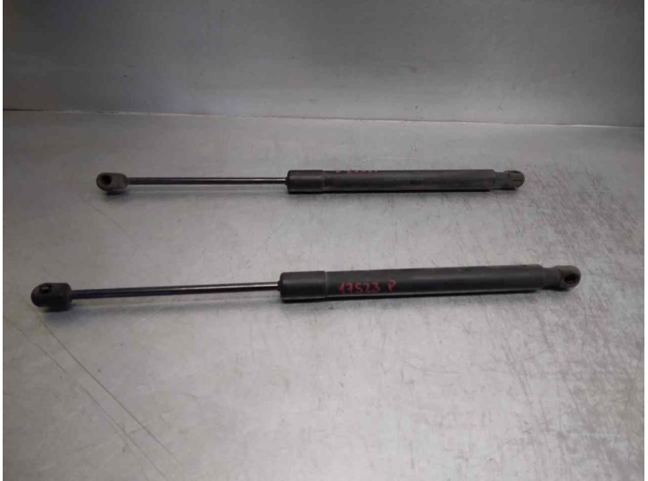 Replacement boot / tailgate struts for Volkswagen Golf VI (5k1) 1.6 TDI DPF OEM IAM reference 5K6827550D 