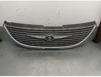 Replacement front grille for Chrysler Voyager IV (RG, RS) 2.5 CRD OEM IAM reference 4857522AA 