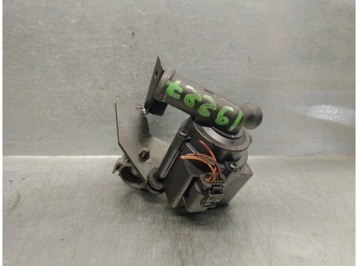 Recambio de bomba agua para audi a4 ber. (b8) 2.0 16v tdi referencia OEM IAM 03L965561 701713070 