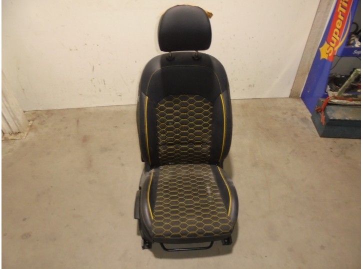 Recambio de asiento delantero derecho para kia xceed 1.4 tgdi cat referencia OEM IAM 4813967 CUERO Y TELA NEGRA 5 PUERTAS