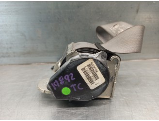 Recambio de cinturon seguridad trasero central para dodge caliber 2.0 16v cat referencia OEM IAM P0YX15BD5AC 605024701B 5 PUERTA