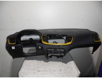Recambio de salpicadero para kia xceed 1.4 tgdi cat referencia OEM IAM DE PIEL NEGRA 