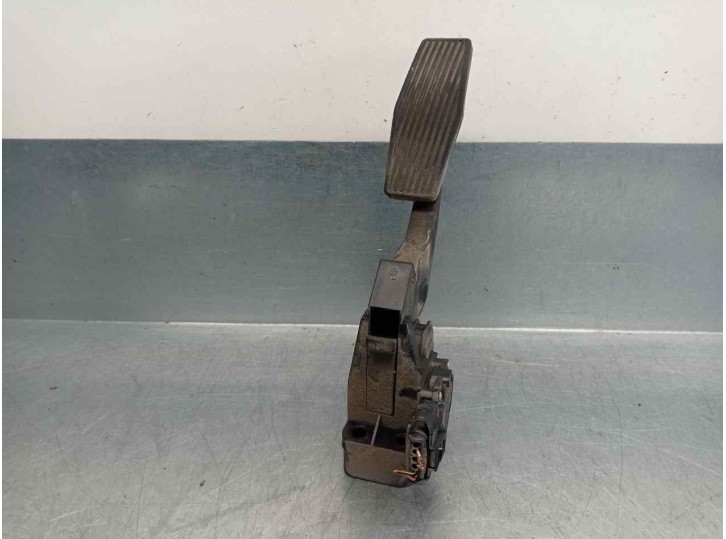 Recambio de potenciometro pedal para opel astra g berlina 2.0 dti referencia OEM IAM 09128851AL 0281002278 BOSCH