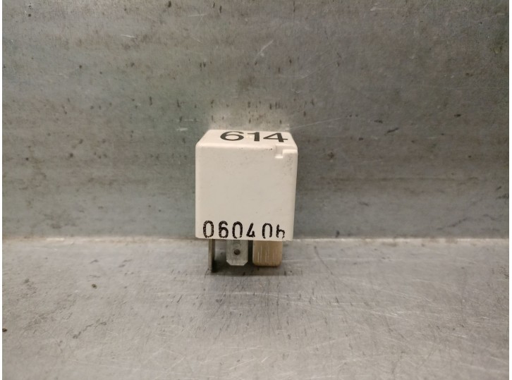 Recambio de rele para audi q7 (4lb) 3.0 tdi quattro referencia OEM IAM 8E0951253 