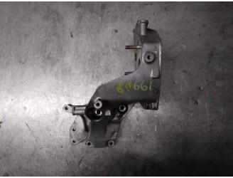 Replacement injection pump bracket for Alfa Romeo 156 Sportwagon (116) 2.4 JTD Distinctive OEM IAM reference 46767681 4676768