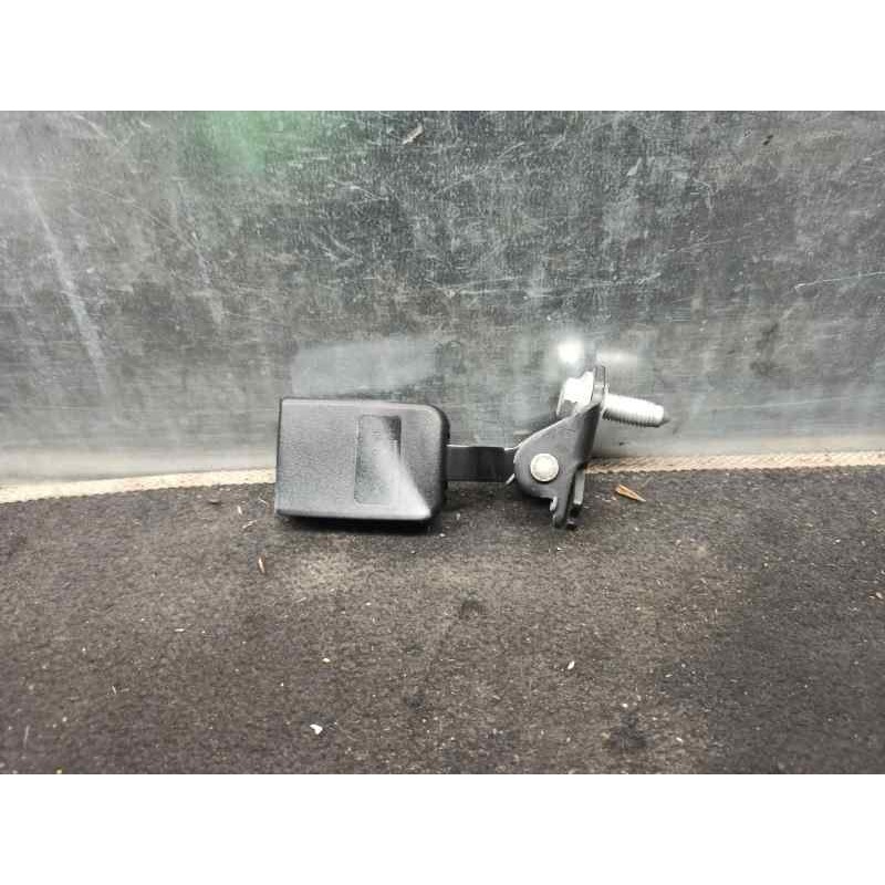 Recambio de enganche cinturon para peugeot 407 coupe 2.7 hdi fap cat (uhz / dt17ted4) referencia OEM IAM 6064842  