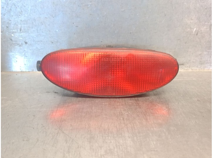 Recambio de piloto trasero central para peugeot 206 berlina 1.9 diesel referencia OEM IAM 45106 6351K5 