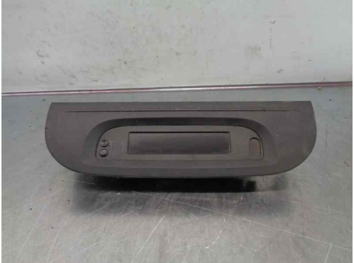 Recambio de pantalla multifuncion para renault kangoo 1.5 dci diesel cat referencia OEM IAM 8200755144  