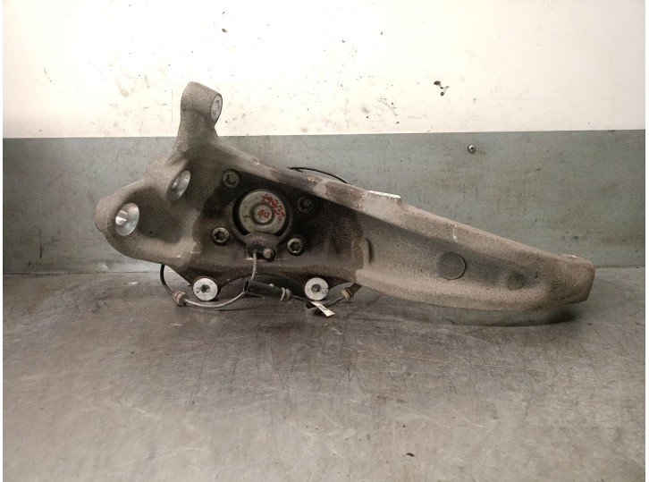 Recambio de mangueta delantera derecha para bmw 5 (g30, f90) 520 d referencia OEM IAM 31206884382 31206884382 