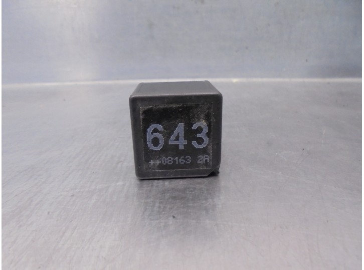 Recambio de rele para audi a4 ber. (b8) 2.0 16v tdi referencia OEM IAM 8K0951253  