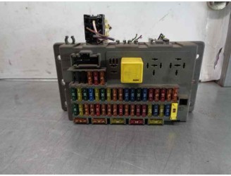 Recambio de caja reles / fusibles para mg serie 75 (rj) 2.0 16v cdt referencia OEM IAM YQE000050  