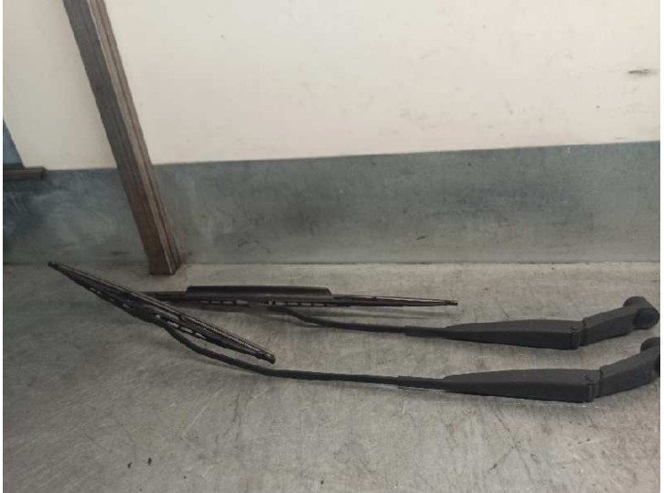Front right wiper arm replacement part for Hyundai i20 I (PB, PBT) 1.2 OEM IAM reference 98321C8000 