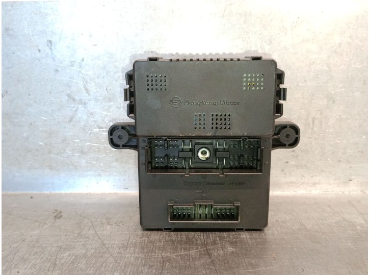 Recambio de modulo electronico para ssangyong rodius 2.7 turbodiesel cat referencia OEM IAM 8232021031 