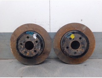 Recambio de disco freno trasero para toyota yaris (_p21_, _pa1_, _ph1_) 1.5 hybrid (mxph10) referencia OEM IAM 42431K0010 42431K