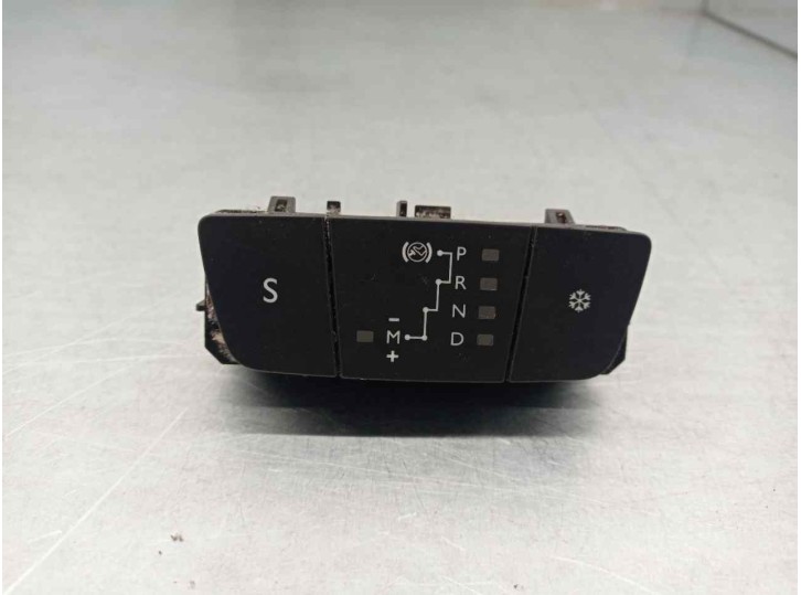 Replacement of multifunction switch for Peugeot 508 1.6 16V turbo OEM IAM reference 96661124ZD 034210101 