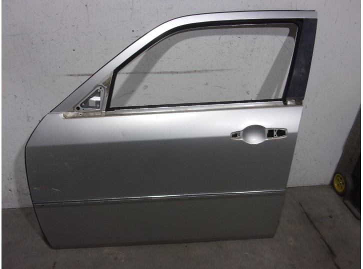 Recambio de puerta delantera izquierda para chrysler 300 c 3.0 crd cat referencia OEM IAM 5134171AE GRIS 5 PUERTAS