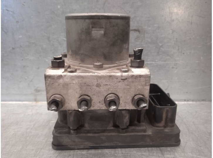 Recambio de abs para skoda rapid 1.6 tdi dpf referencia OEM IAM 6R0614517BD 18396607 TRW