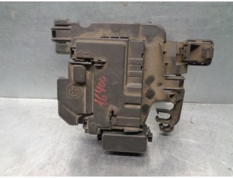 Recambio de caja reles / fusibles para skoda rapid 1.6 tdi dpf referencia OEM IAM 6R0937550A  