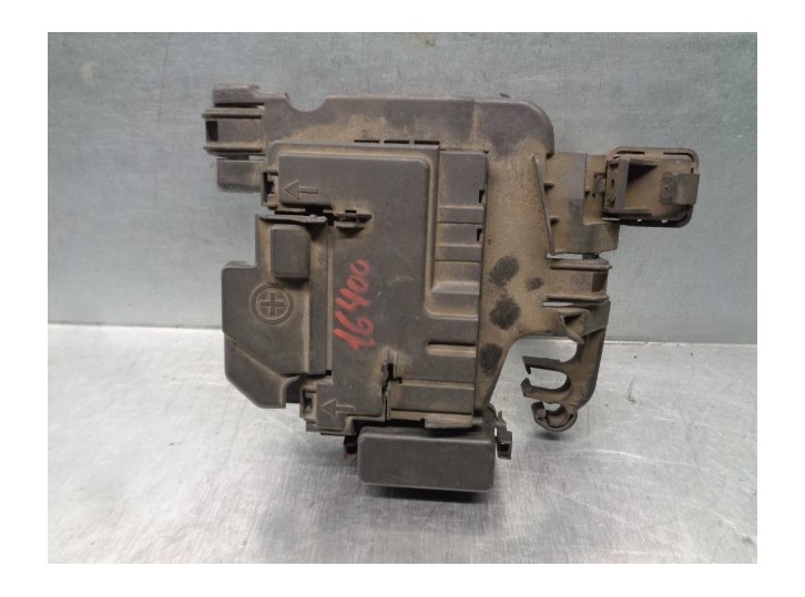 Recambio de caja reles / fusibles para skoda rapid 1.6 tdi dpf referencia OEM IAM 6R0937550A  